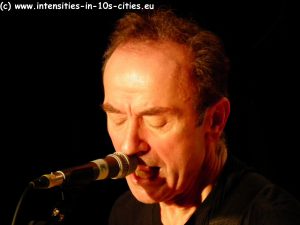 Hugh_Cornwell_2012_0012.JPG