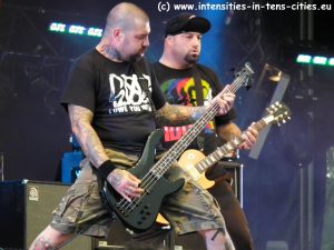 Hatebreed_08-2011_0034.JPG