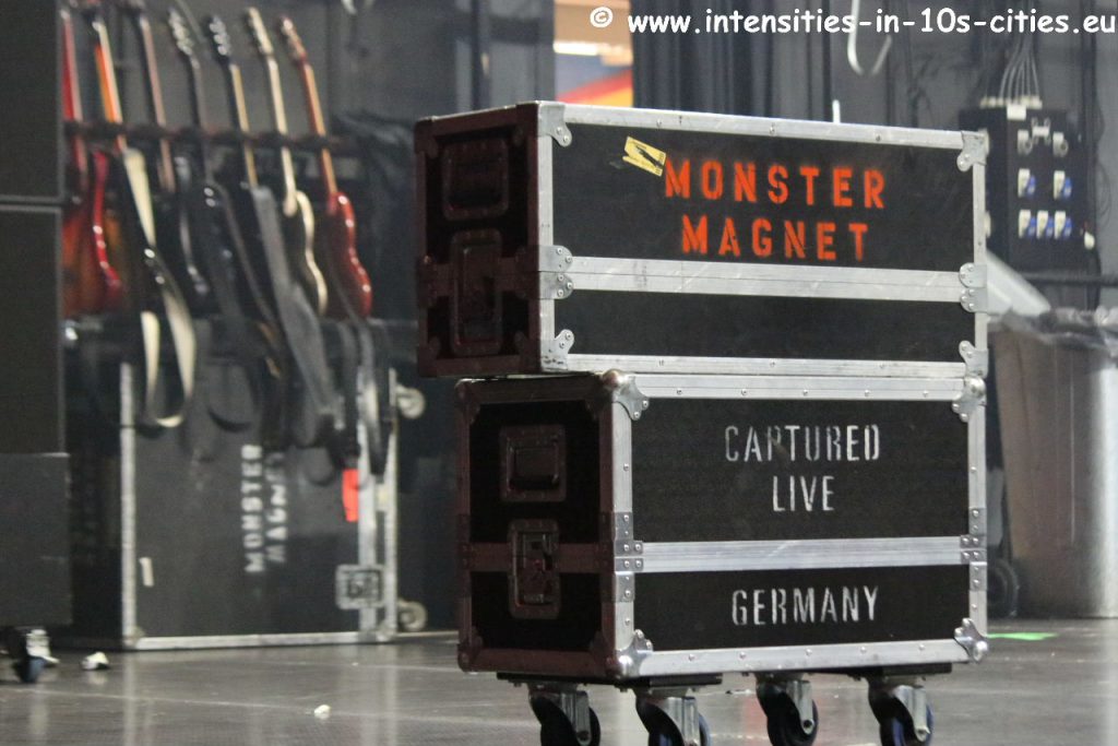 MonsterMagnet122012_0018.JPG